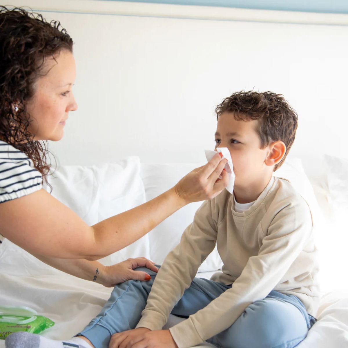 Lenços Umedecidos com Soro Fisiológico para Nariz do Bebê Boogie Wipes Eucalipto 30 Unidades - Convenient and Travel Friendly