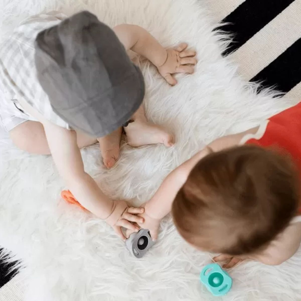 Doddle & Co. The Pop Pacifier - Oh Happy Grey - 100% Pure Silicone