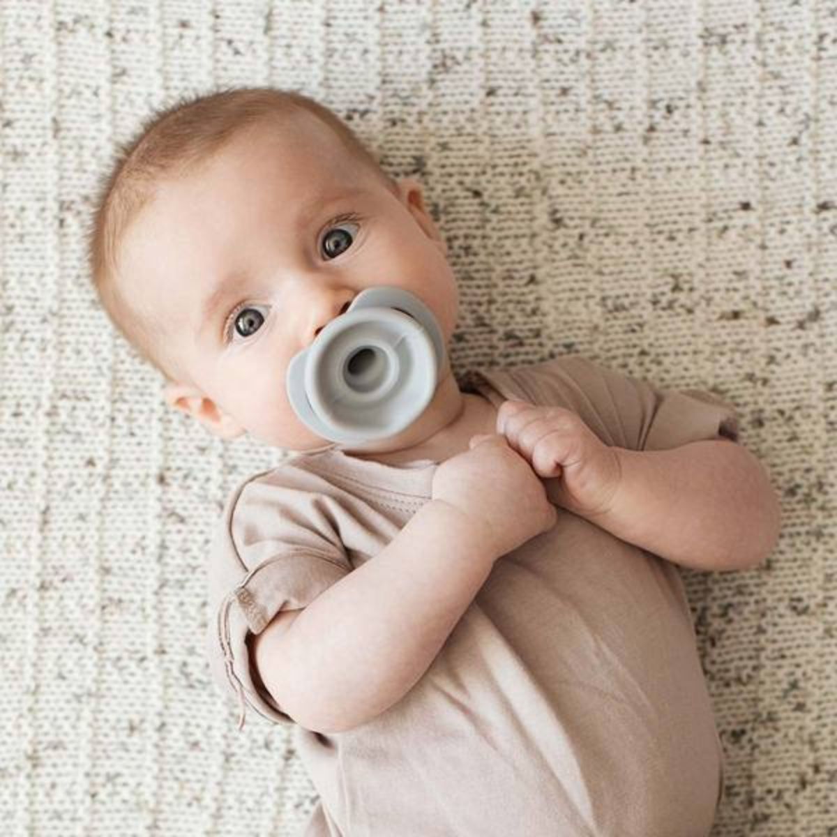 Doddle & Co. The Pop Pacifier - Oh Happy Grey - Secure and Intuitive Fit
